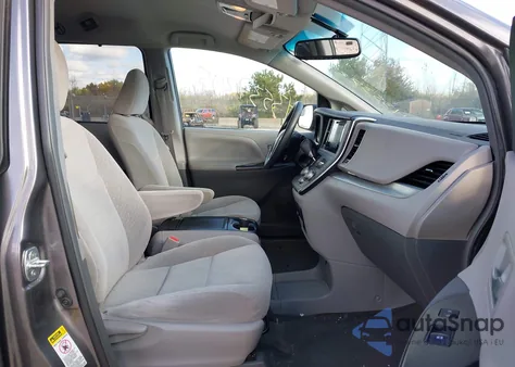 2017 Toyota Sienna Le 8 Passenger из США, поврежденный, VIN 5TDKZ3DC2HS860432